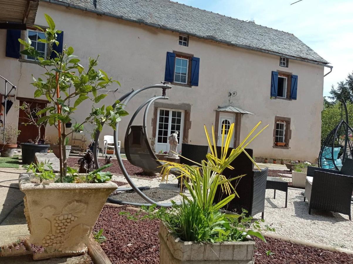 La Douce Parenthese B&B Entre Bois Et Champs 3 Chambres-Accueil Motards Montirat  Buitenkant foto